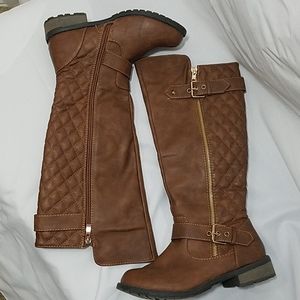 Knee Length Fashionable Boots
